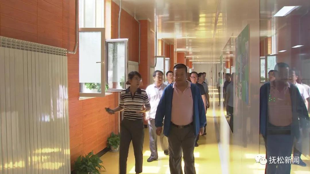 首页 新闻中心 抚松要闻   王延军先后来到吉林省自然王国健康食品